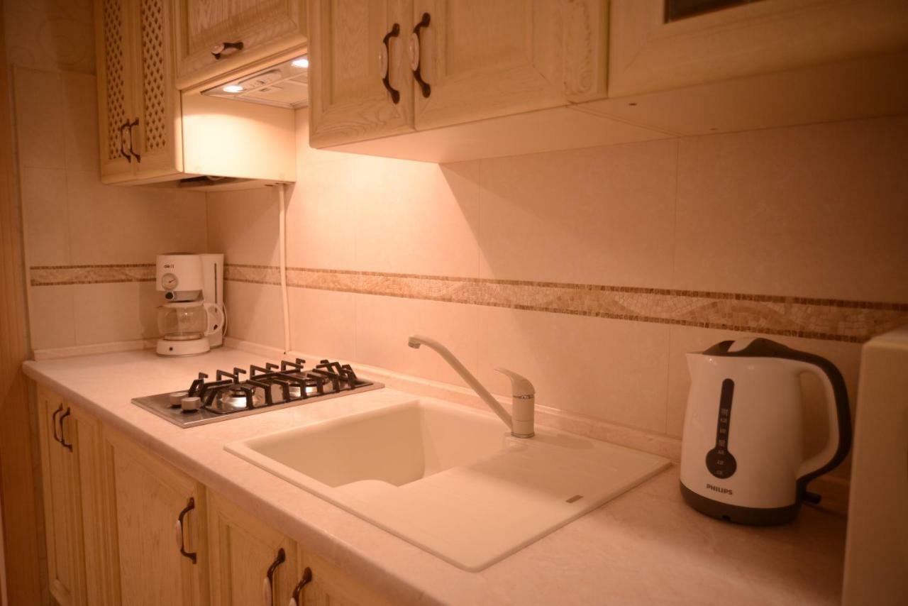 Apartment For Rent On Deribasovskaya Street 오데사 외부 사진