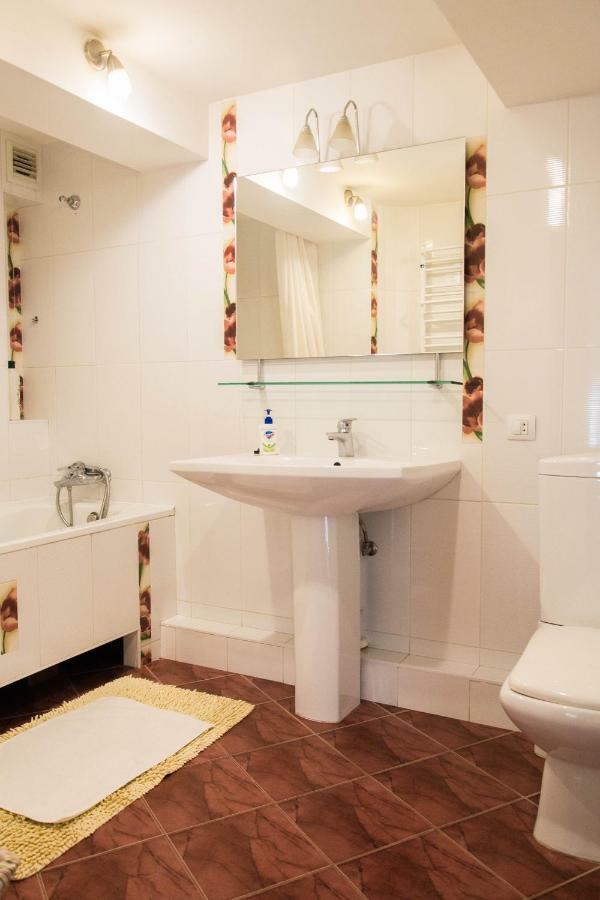 Apartment For Rent On Deribasovskaya Street 오데사 외부 사진